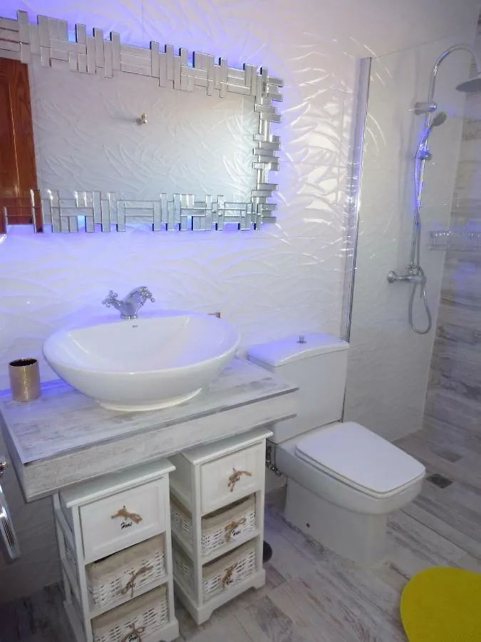 Golden Dreams & Perfect For You ***** Адехе Испания